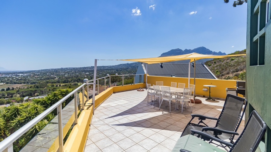 4 Bedroom Property for Sale in Rome Glen Western Cape